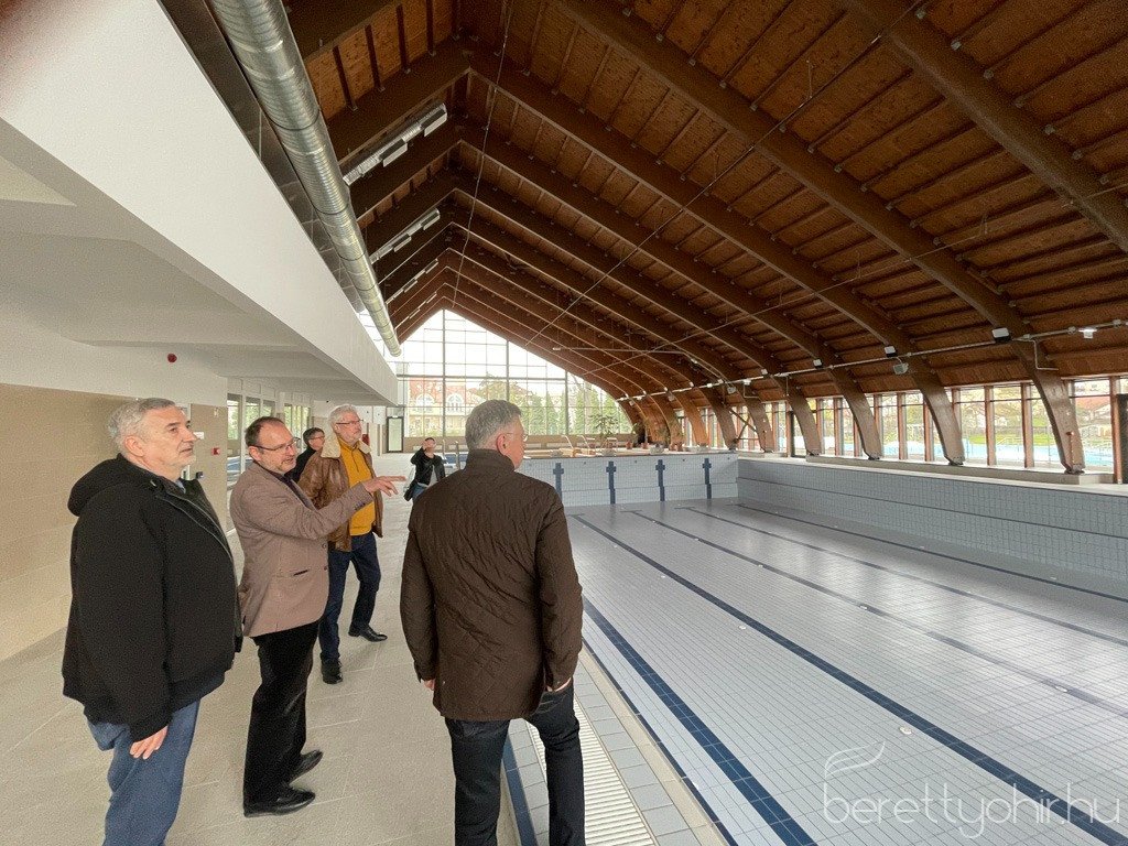 ne_elj_uveghazban 18